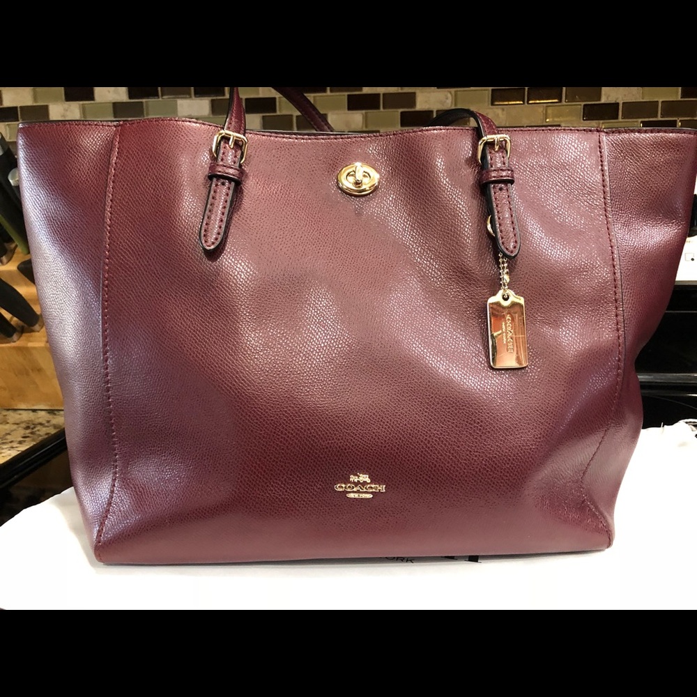 Coach turnbuckle tote in oxblood